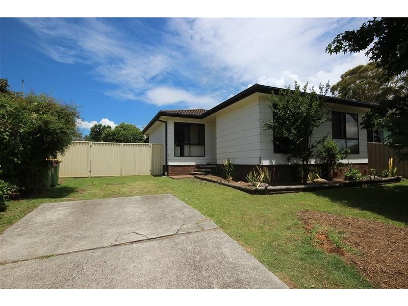57 Spencer Road, Mannering Park NSW 2259