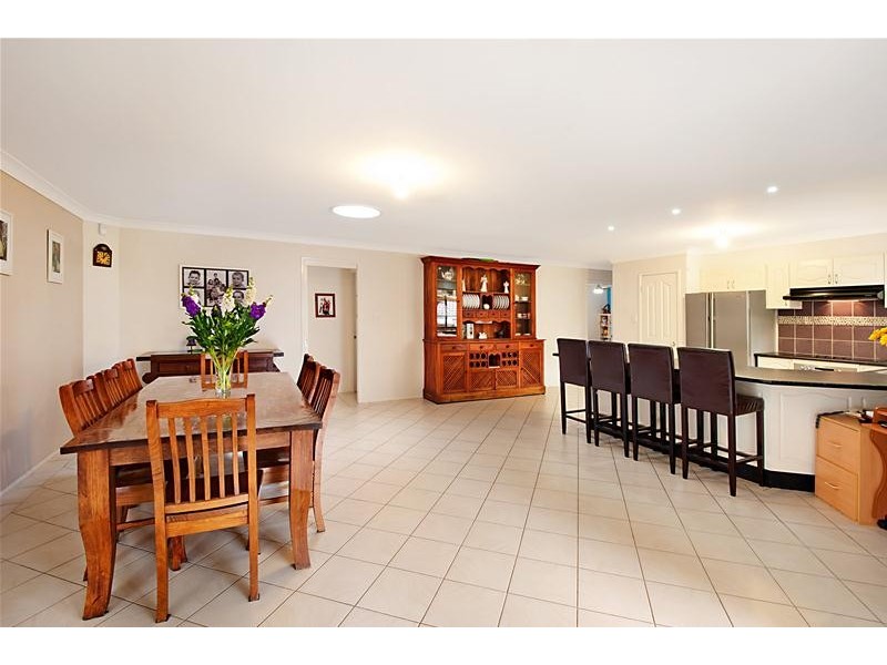 3 Mariner Close, Summerland Point NSW 2259