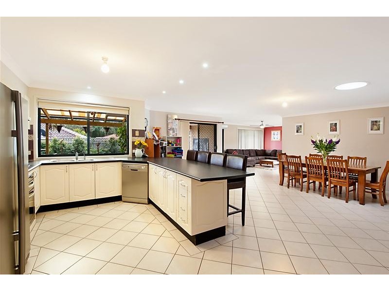 3 Mariner Close, Summerland Point NSW 2259