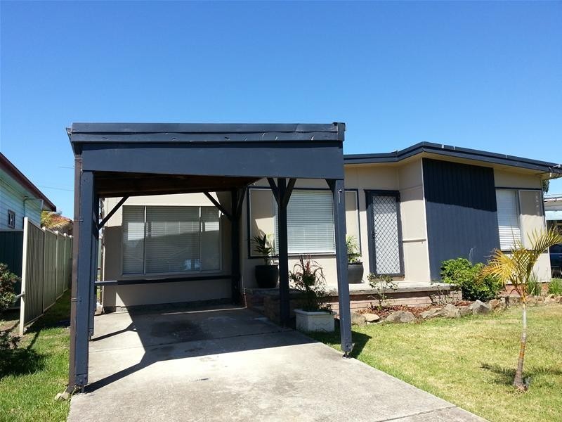 56 Manuka  Parade, Gorokan NSW 2263