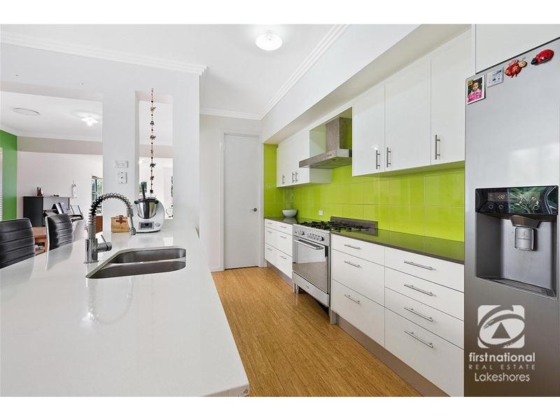 43 Warrina Avenue, Summerland Point NSW 2259