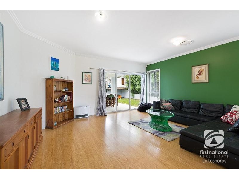 43 Warrina Avenue, Summerland Point NSW 2259