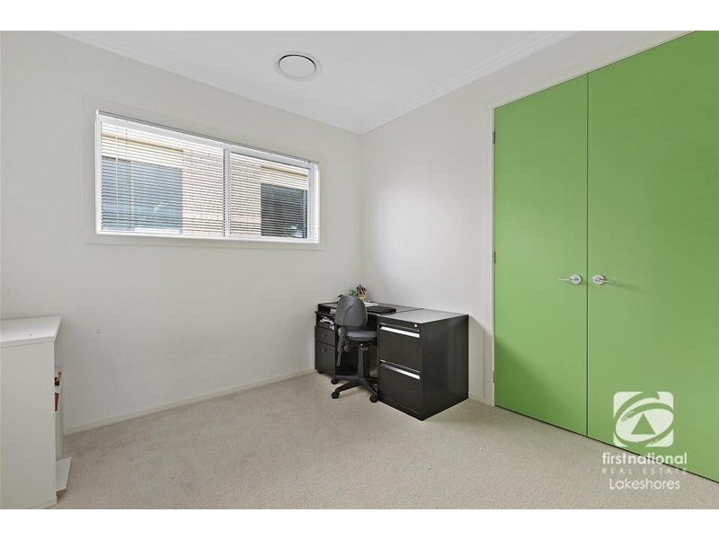 43 Warrina Avenue, Summerland Point NSW 2259