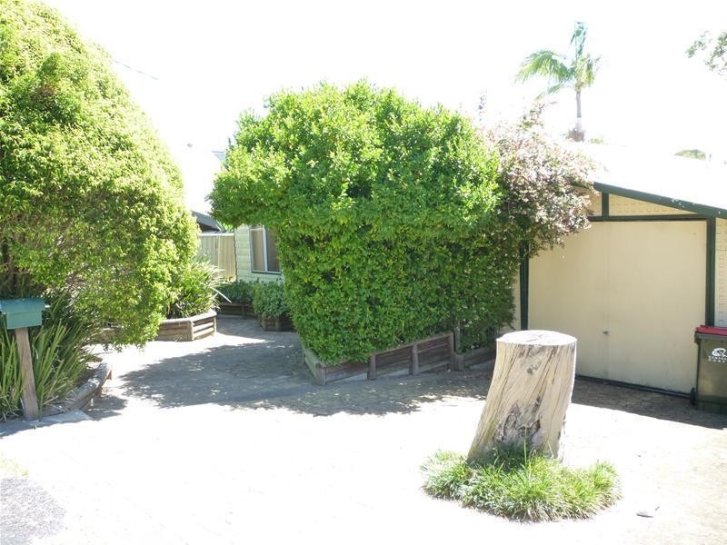 42 Spencer Street, Mannering Park NSW 2259