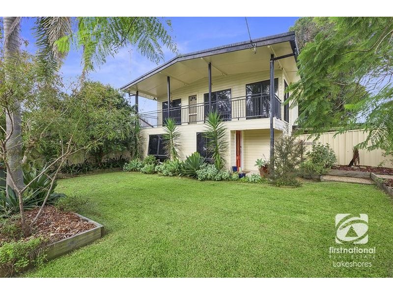 12 Macquarie Road, Mannering Park NSW 2259