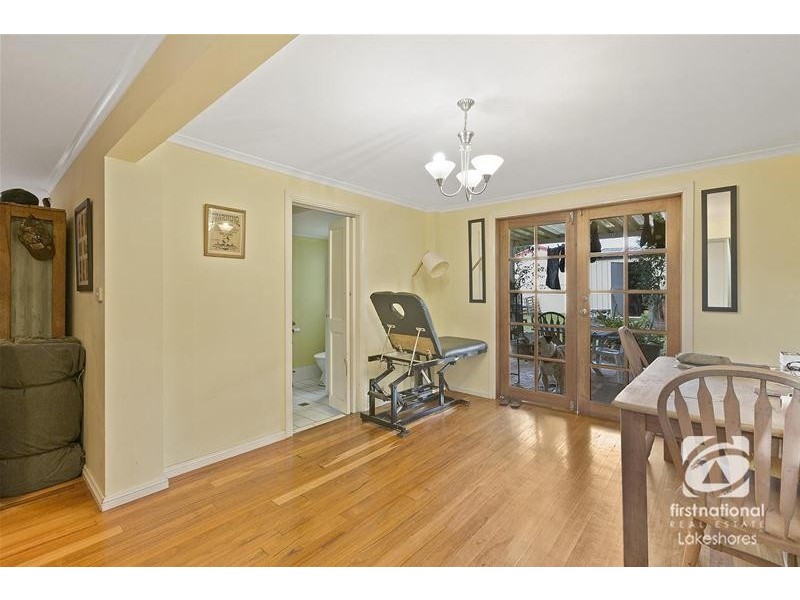 12 Macquarie Road, Mannering Park NSW 2259