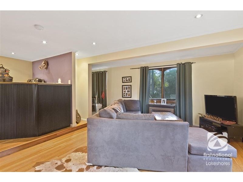 12 Macquarie Road, Mannering Park NSW 2259