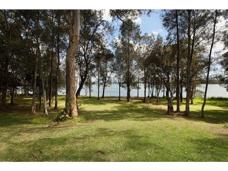 22 Lloyd Avenue, Chain Valley Bay NSW 2259