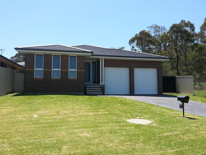 13 Kelat Avenue, Wadalba NSW 2259