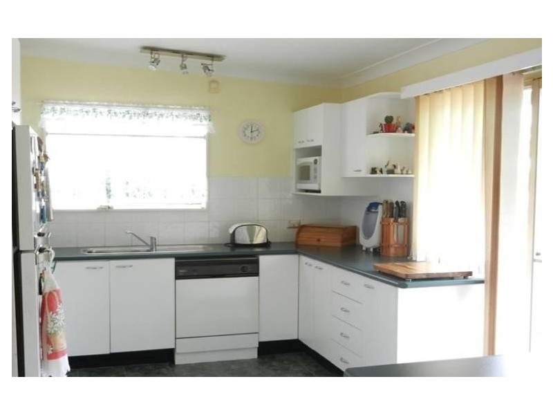 1 Nepean Avenue, Mannering Park NSW 2259