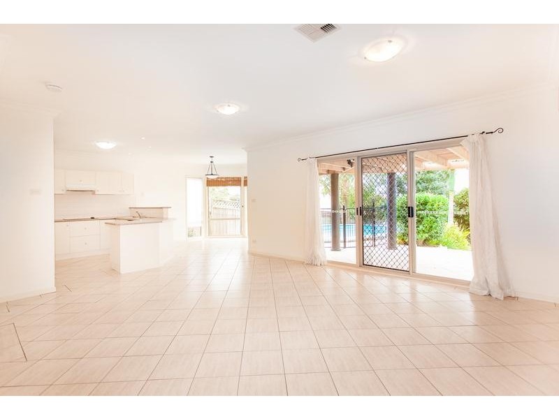 7 Daintree Crescent, Blue Haven NSW 2262