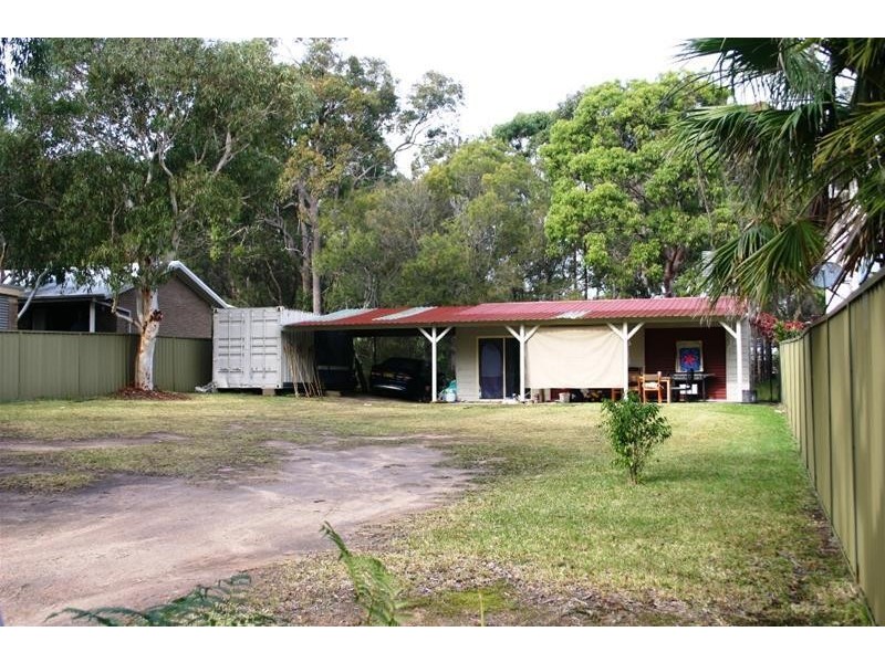 11 Apanie Close, Summerland Point NSW 2259