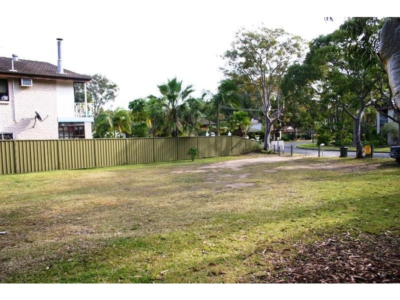 11 Apanie Close, Summerland Point NSW 2259