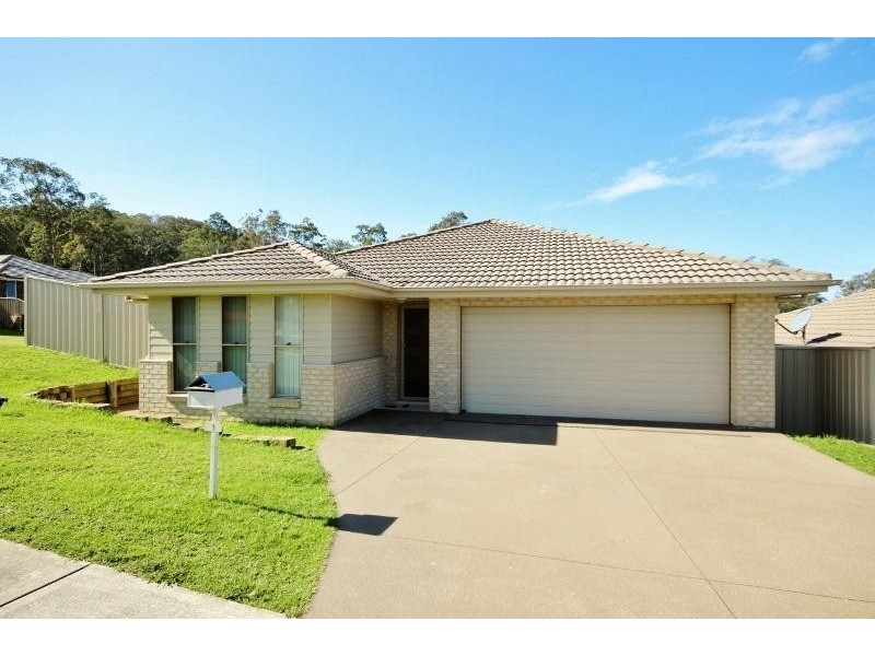1 Yarra Place, Wadalba NSW 2259