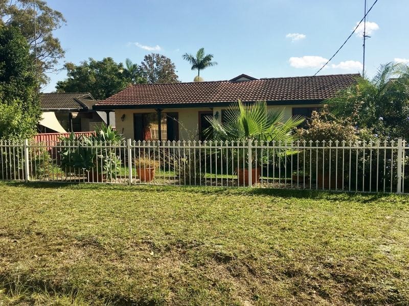 22 Campbell Parade, Mannering Park NSW 2259