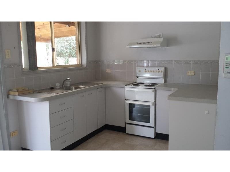 10 Goorawin Street, Gwandalan NSW 2259