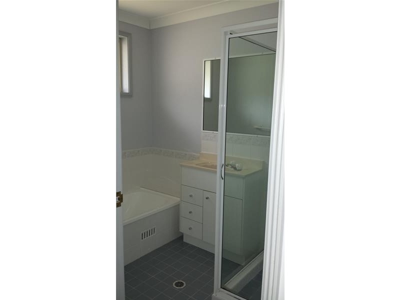 10 Goorawin Street, Gwandalan NSW 2259