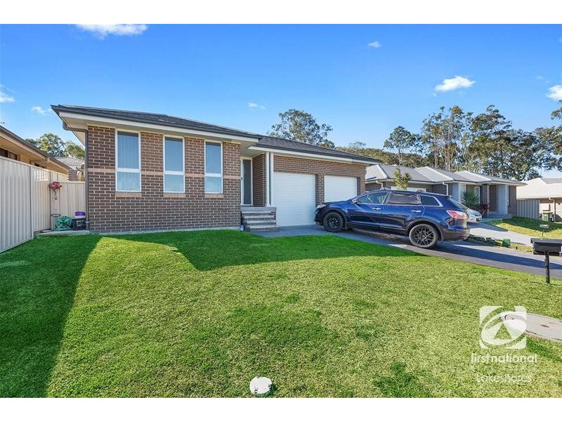 13 Kelat Avenue, Wadalba NSW 2259
