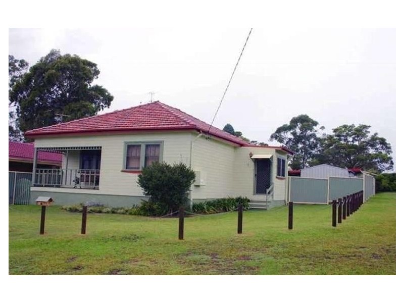 1 Grace Street, Mannering Park NSW 2259