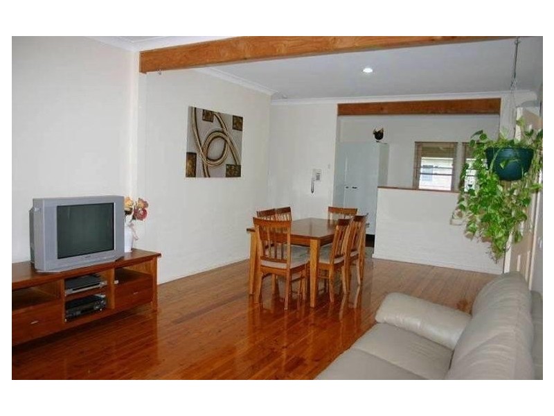 1 Grace Street, Mannering Park NSW 2259