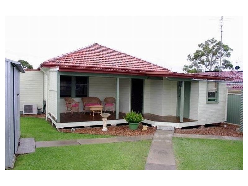 1 Grace Street, Mannering Park NSW 2259