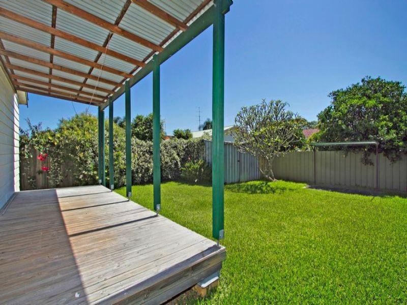 27 Ravenswood Street, Mannering Park NSW 2259