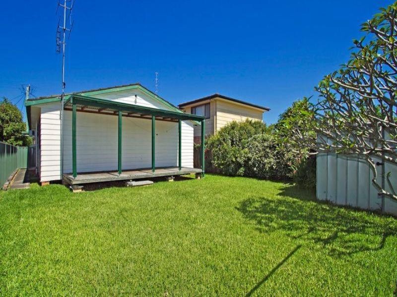 27 Ravenswood Street, Mannering Park NSW 2259