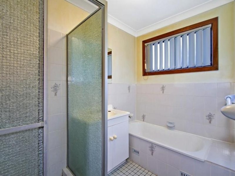 27 Ravenswood Street, Mannering Park NSW 2259