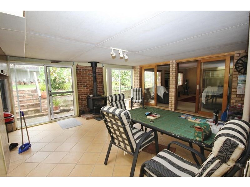 9 Tarwarri Road, Summerland Point NSW 2259