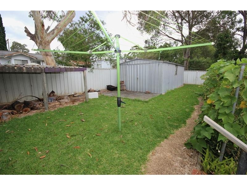 9 Tarwarri Road, Summerland Point NSW 2259