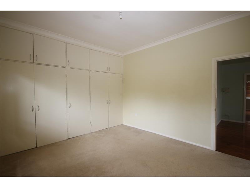 14 Barclay Avenue, Mannering Park NSW 2259