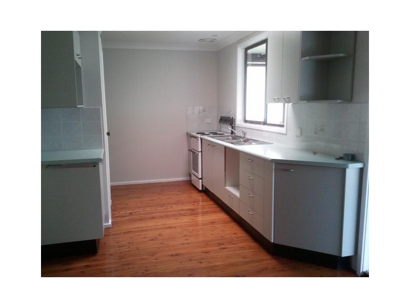 7 Charmhaven Avenue, Charmhaven NSW 2263