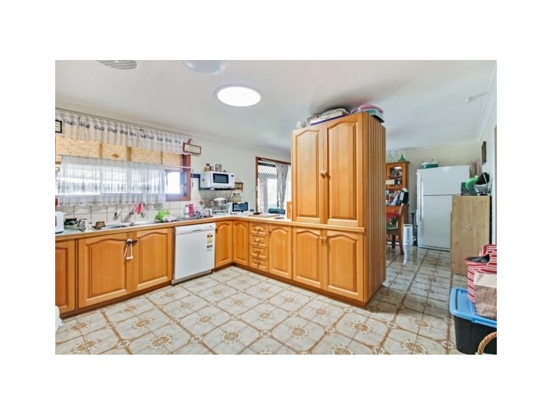 5  Gymea Crescent, Mannering Park NSW 2259