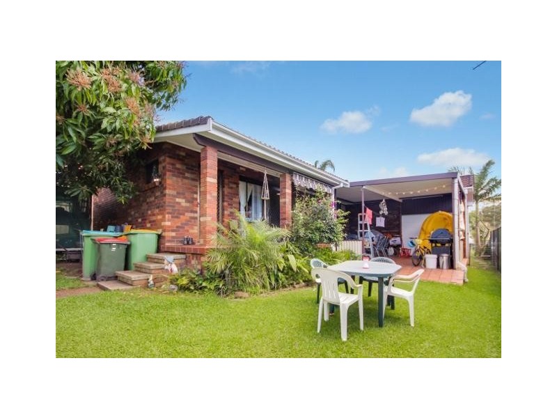 5  Gymea Crescent, Mannering Park NSW 2259