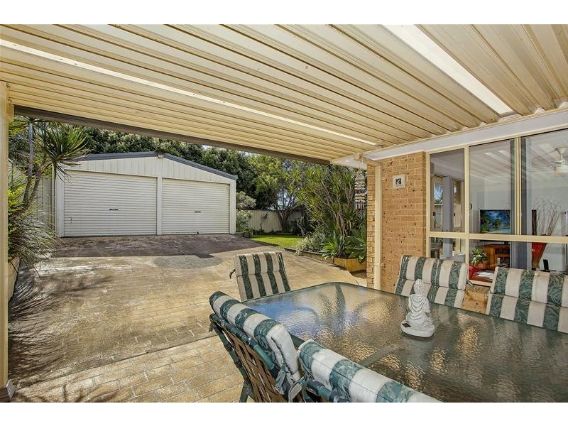 2 Chisholm Avenue, Lake Munmorah NSW 2259