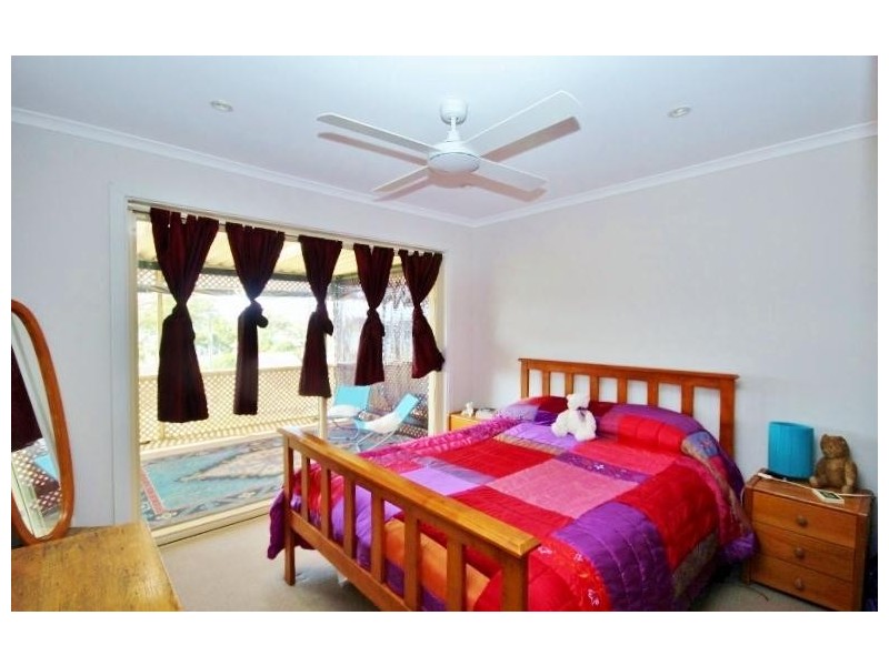 51 Winbin Crescent, Gwandalan NSW 2259