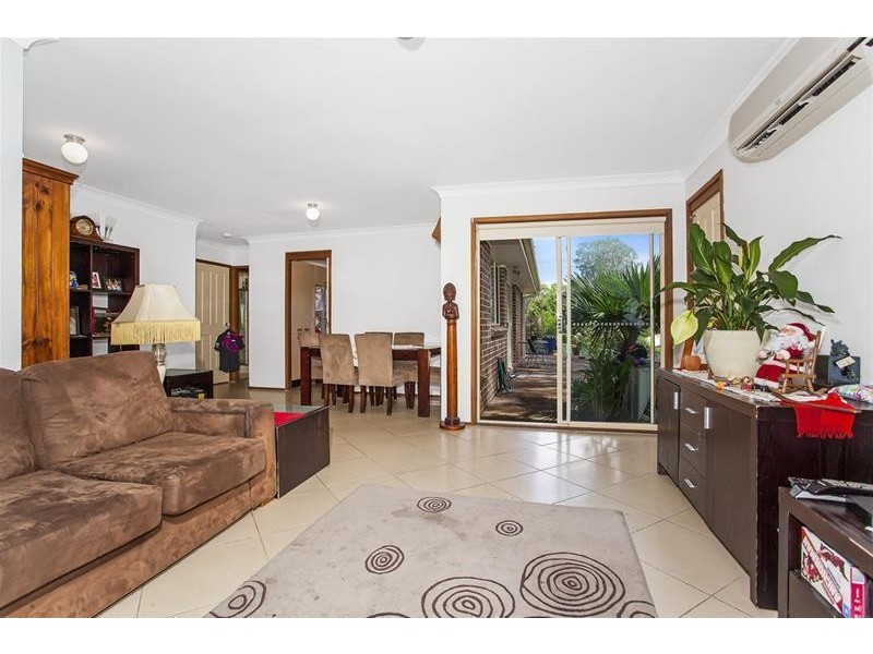 7 Eliot Street, Mannering Park NSW 2259