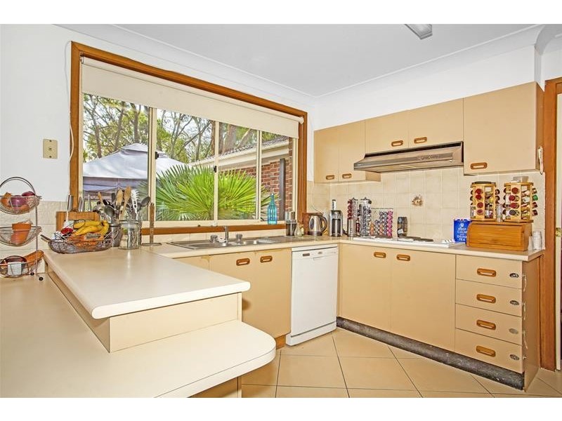 7 Eliot Street, Mannering Park NSW 2259