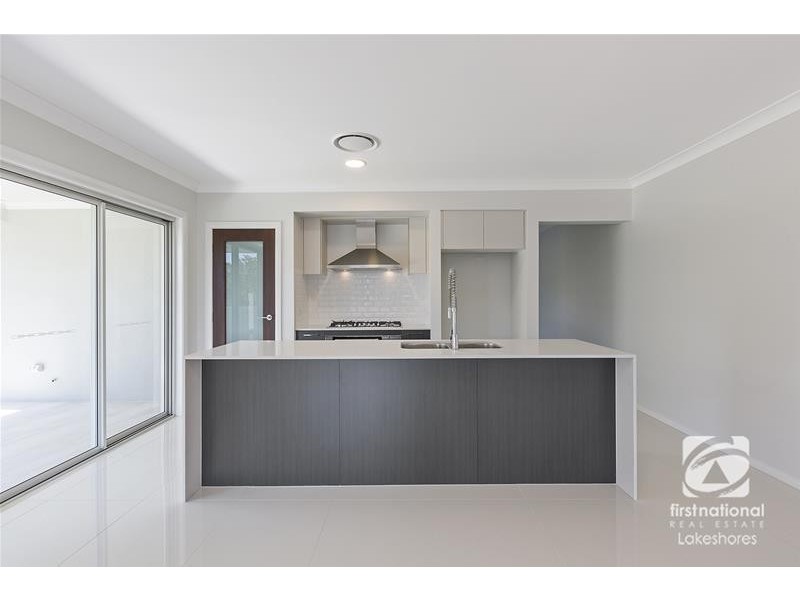 1 Mornington Circuit, Gwandalan NSW 2259