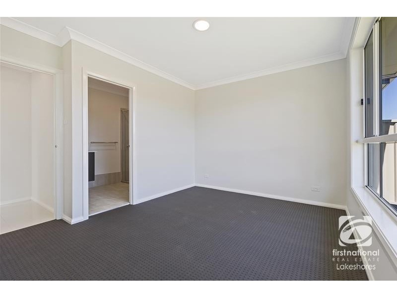 1 Mornington Circuit, Gwandalan NSW 2259