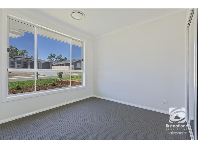1 Mornington Circuit, Gwandalan NSW 2259