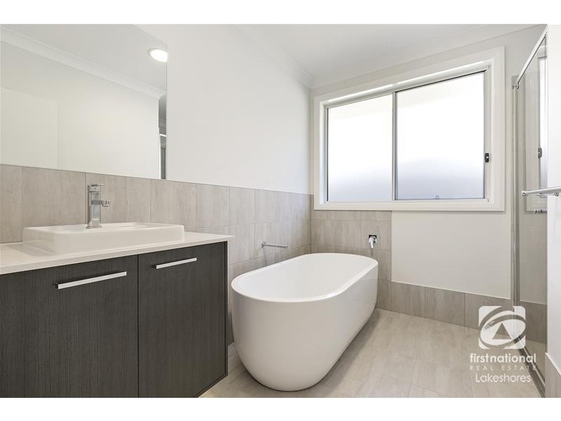 1 Mornington Circuit, Gwandalan NSW 2259