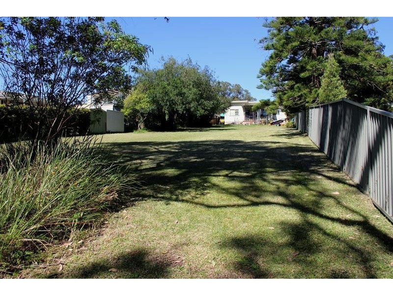 55 Vales Road, Mannering Park NSW 2259