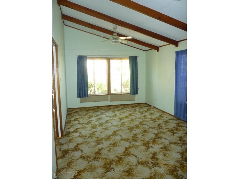 42 Spencer Street, Mannering Park NSW 2259