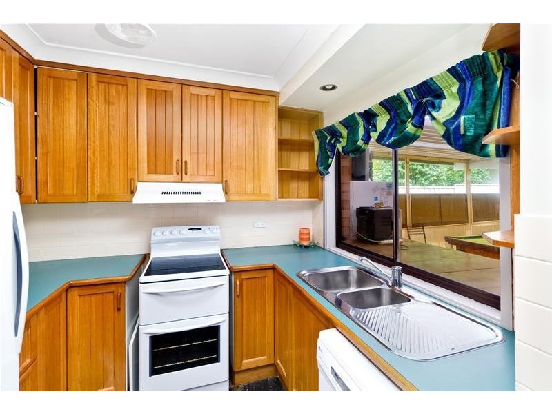 33 Asquith Avenue, Windermere Park NSW 2264