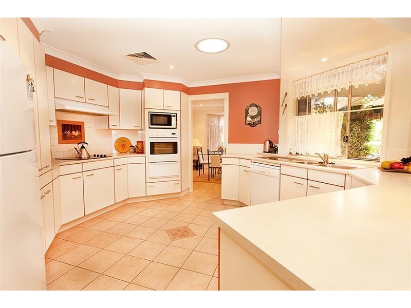 9 Anchorage Circle, Summerland Point NSW 2259