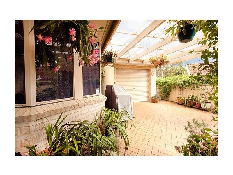 9 Anchorage Circle, Summerland Point NSW 2259
