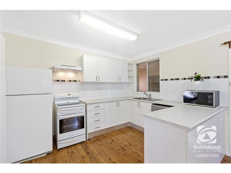 20 Omega Avenue, Summerland Point NSW 2259