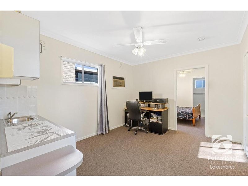 20 Omega Avenue, Summerland Point NSW 2259