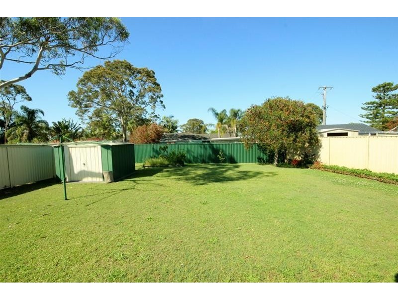 17 Parton Close, Buff Point NSW 2262